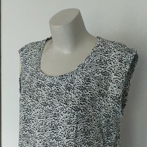 Velvet Heart Tops - Dotted animal print top Velvet Heart Tops - Dotted animal print top